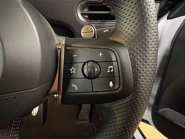 BMW MINI COOPER OPEN 2025 Image 31