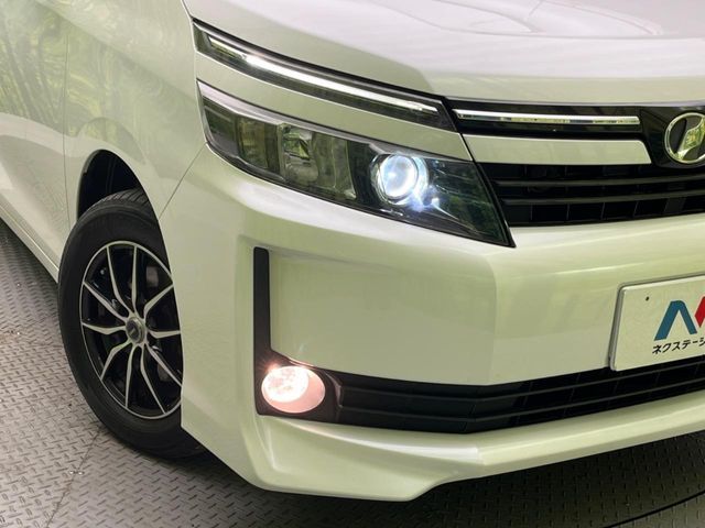 TOYOTA VOXY 2016 Image 31