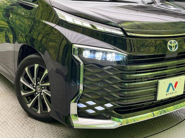 TOYOTA VOXY HYBRID 2023 Image 31