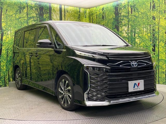 TOYOTA VOXY HYBRID 2023 Image 31