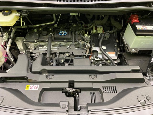 TOYOTA VOXY HYBRID 2023 Image 31