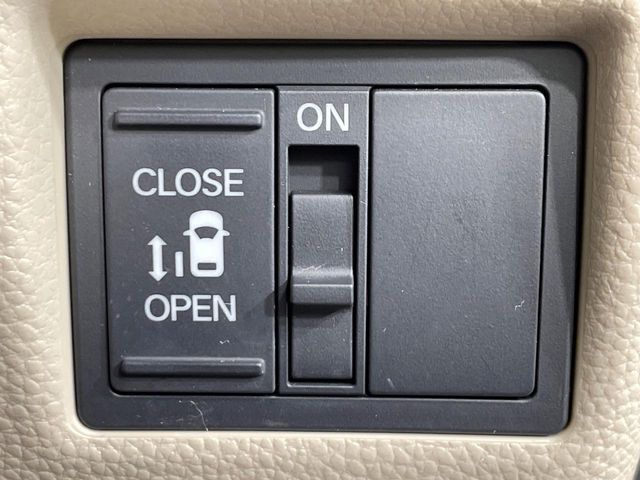 HONDA N BOX CUSTOM 2017 Image 31