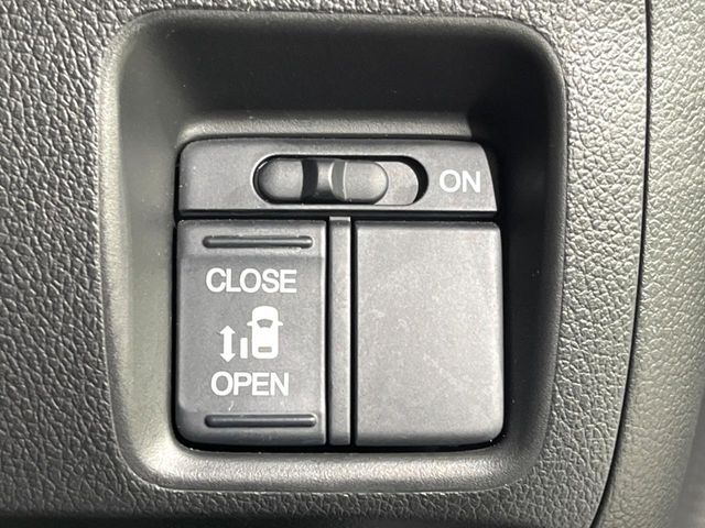 HONDA N BOX 2017 Image 31