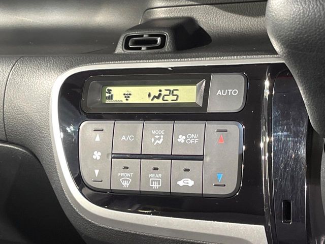 HONDA N BOX 2017 Image 31