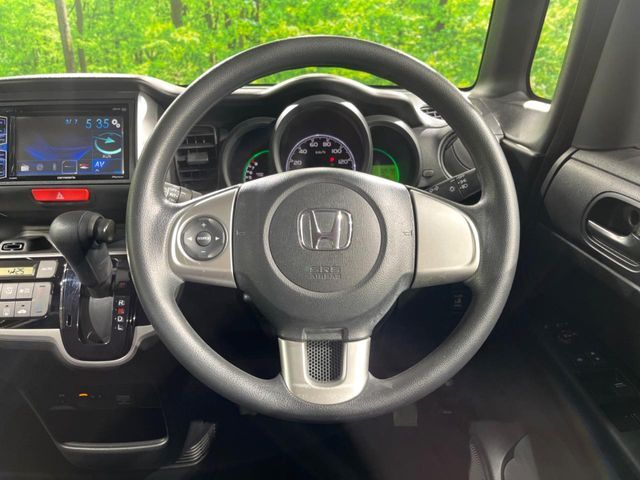 HONDA N BOX 2017 Image 31