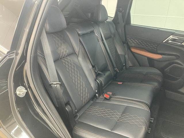 MITSUBISHI OUTLANDER PHEV 2022 Image 31