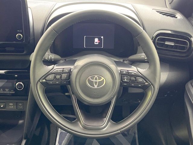 TOYOTA YARIS CROSS HYBRID 2025 Image 31