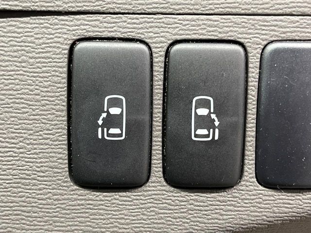 TOYOTA ISIS 2007 Image 31