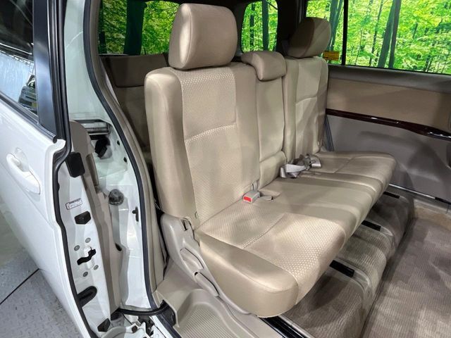 TOYOTA ISIS 2007 Image 31