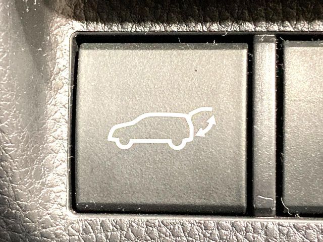 TOYOTA RAV4 HYBRID 4WD 2021 Image 31