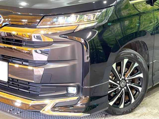TOYOTA NOAH HYBRID 2023 Image 31