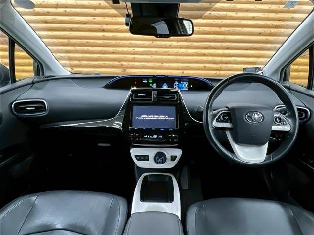 TOYOTA PRIUS 2016 Image 31