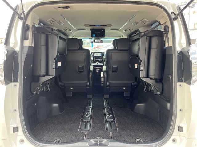 TOYOTA VELLFIRE 2018 Image 31