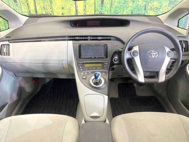 TOYOTA PRIUS 2011 Image 31