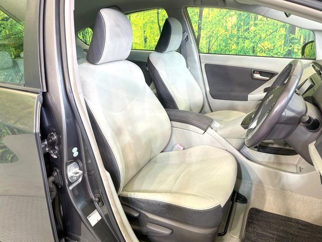 TOYOTA PRIUS 2011 Image 31