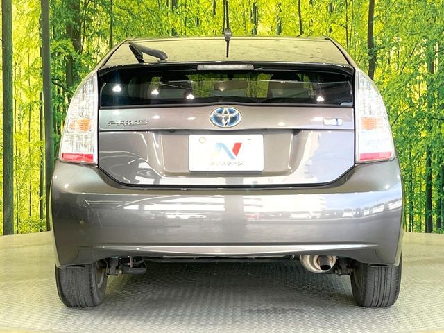 TOYOTA PRIUS 2011 Image 31