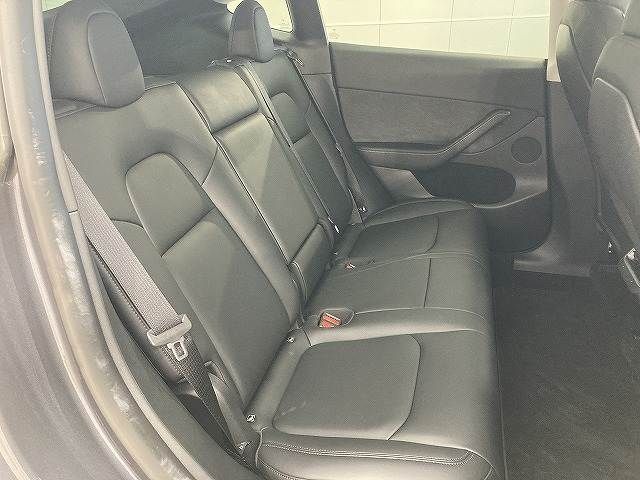 TESLA MODEL Y 2023 Image 31