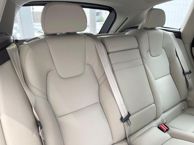 VOLVO XC60 2020 Image 31