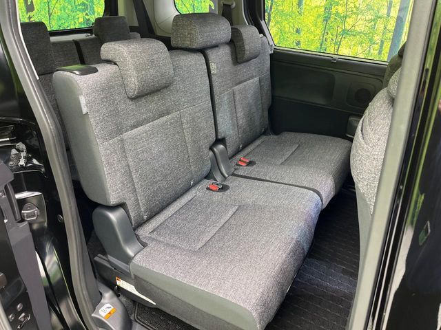 TOYOTA SIENTA HYBRID 2025 Image 31