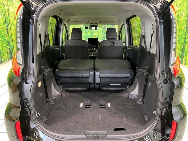 TOYOTA SIENTA HYBRID 2025 Image 31