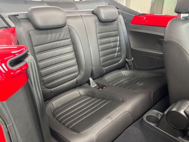 VOLKSWAGEN THE BEETL 2014 Image 31