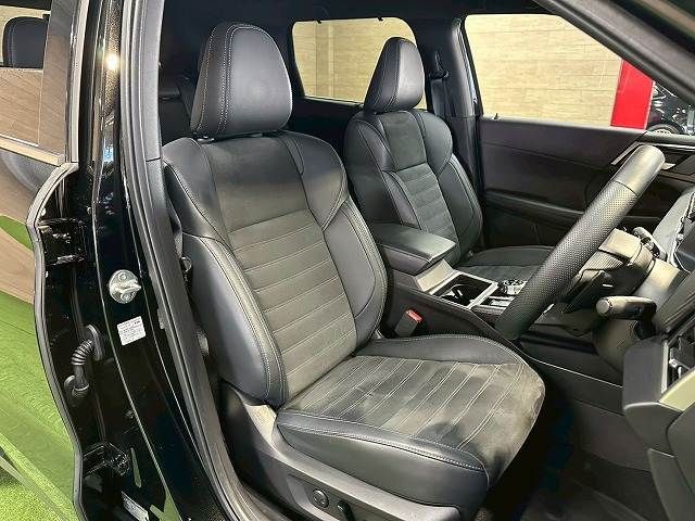 MITSUBISHI OUTLANDER PHEV 2023 Image 31