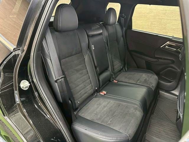 MITSUBISHI OUTLANDER PHEV 2023 Image 31