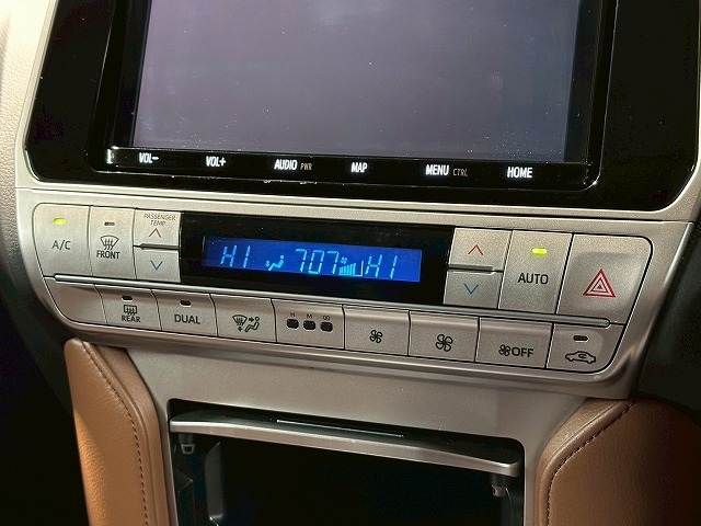 TOYOTA LANDCRUISER PRADO 2021 Image 31