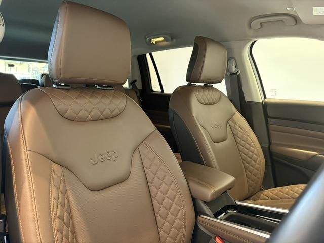 JEEP COMMANDER 2025 Image 31