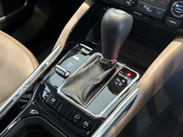 JEEP COMMANDER 2025 Image 31