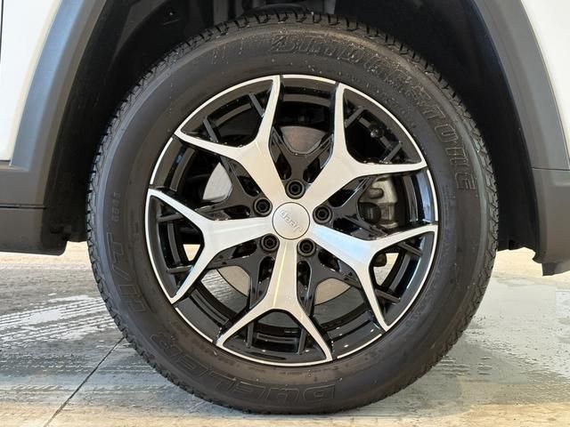 JEEP COMMANDER 2025 Image 31