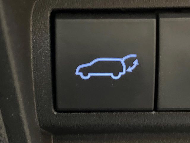 TOYOTA YARIS CROSS HYBRID 2021 Image 31