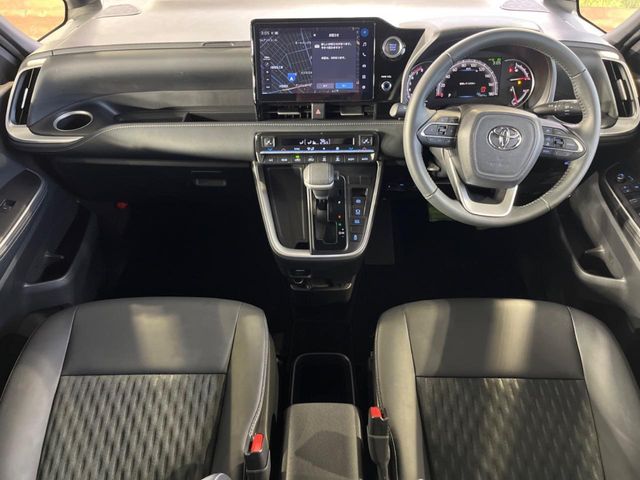 TOYOTA NOAH 2023 Image 31