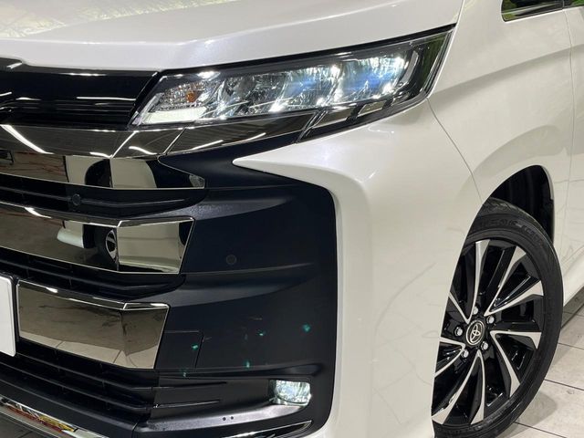 TOYOTA NOAH 2022 Image 31