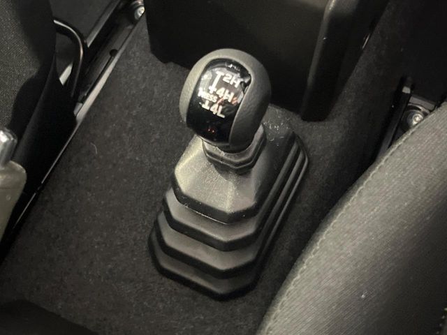 SUZUKI JIMNY 4WD 2025 Image 31