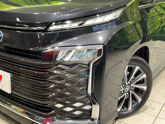 TOYOTA VOXY HYBRID 2023 Image 31