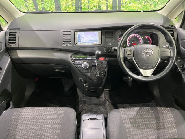 TOYOTA ISIS 4WD 2013 Image 31