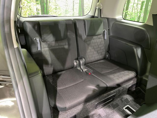 TOYOTA ISIS 4WD 2013 Image 31