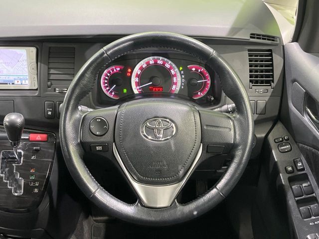 TOYOTA ISIS 4WD 2013 Image 31