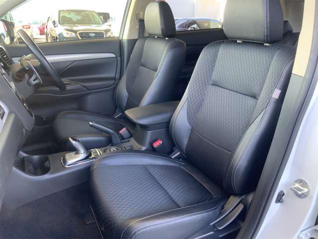 MITSUBISHI OUTLANDER PHEV 2013 Image 31