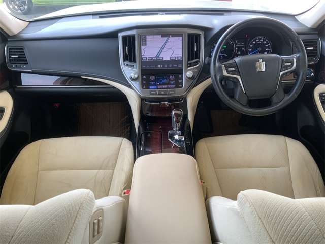 TOYOTA CROWN SEDAN HYBRID 2017 Image 31