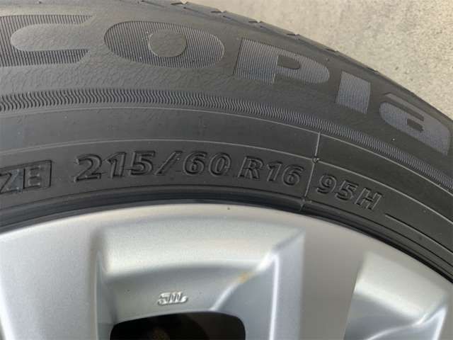 TOYOTA CROWN SEDAN HYBRID 2017 Image 31