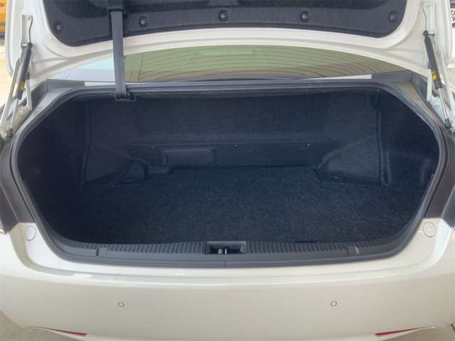 TOYOTA CROWN SEDAN HYBRID 2017 Image 31