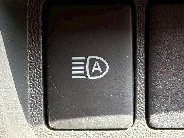 TOYOTA HIACE VAN 4WD 2021 Image 31