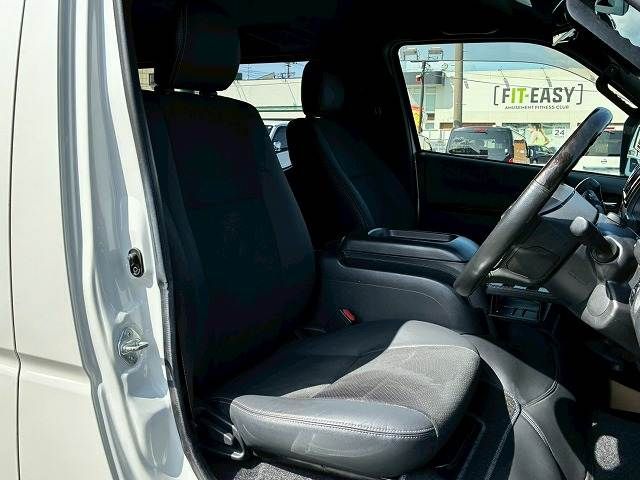 TOYOTA HIACE VAN 4WD 2021 Image 31