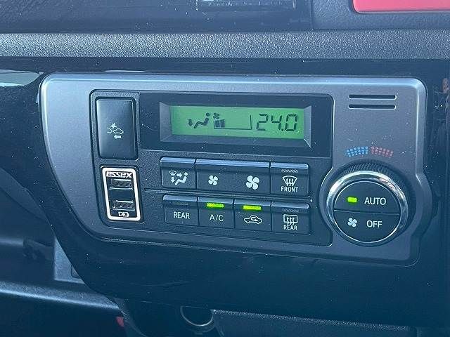 TOYOTA HIACE VAN 2WD 2020 Image 31