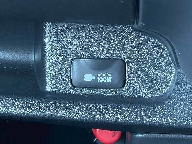 TOYOTA HIACE VAN 2WD 2020 Image 31