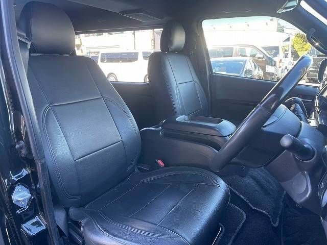 TOYOTA HIACE VAN 2WD 2020 Image 31