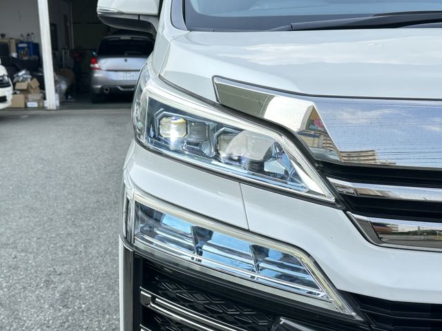 TOYOTA VELLFIRE 2018 Image 31