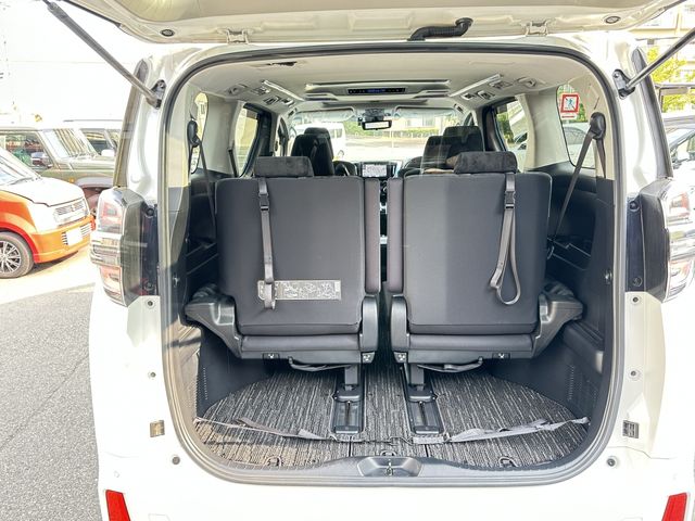 TOYOTA VELLFIRE 2018 Image 31